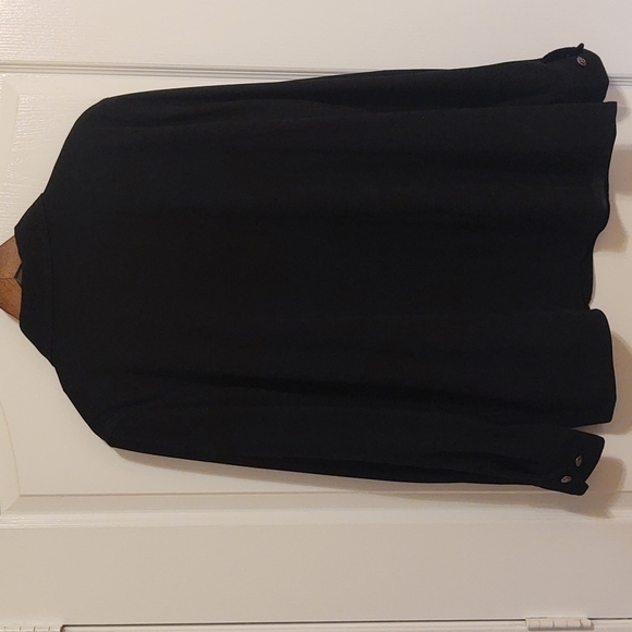 Bob Mackie Wearable Art Women's jacket. Black with tulip-like embroidery design - Picture 4 of 6